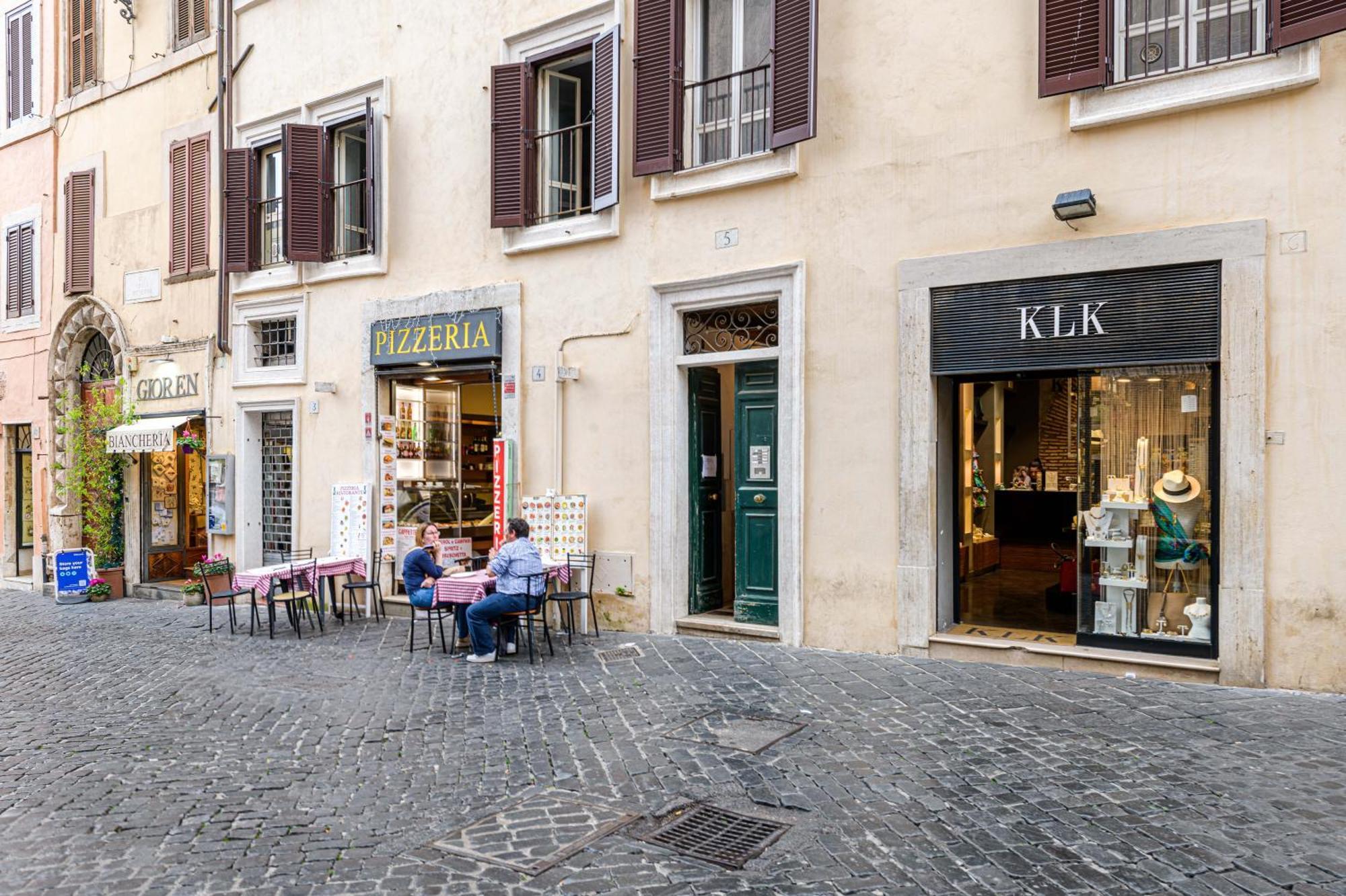 Deluxe Apartments Pantheon Rome Bagian luar foto
