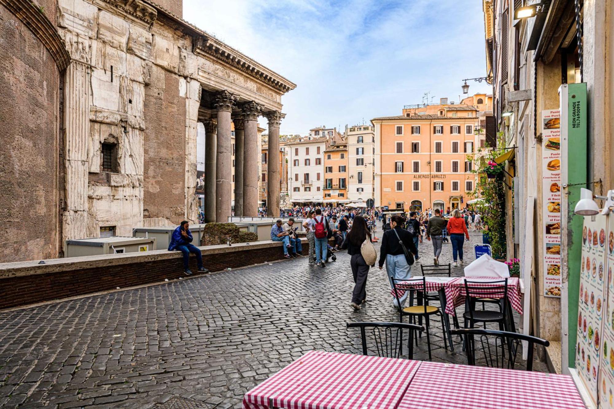 Deluxe Apartments Pantheon Rome Bagian luar foto